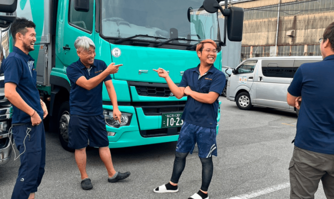 千里カーゴサービスで働くスタッフ